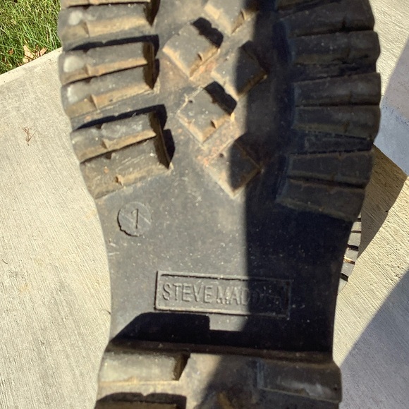 Steve Madden Shiny Black Kids Boots - Picture 10 of 16